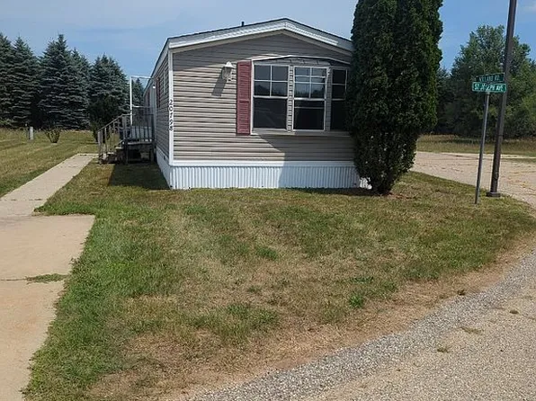 20798 Holland Rd, Big Rapids, MI 49307