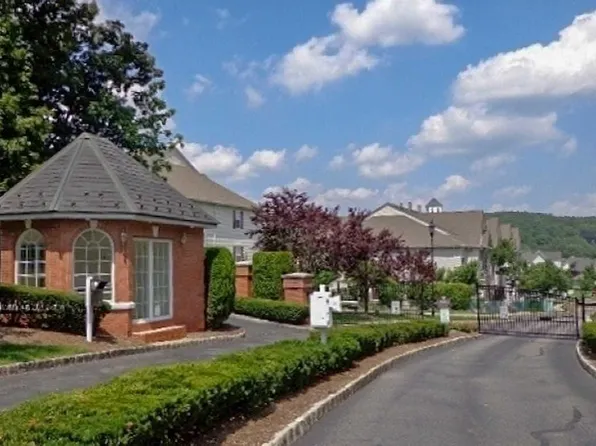 414 Cambridge Dr, Butler, NJ 07405