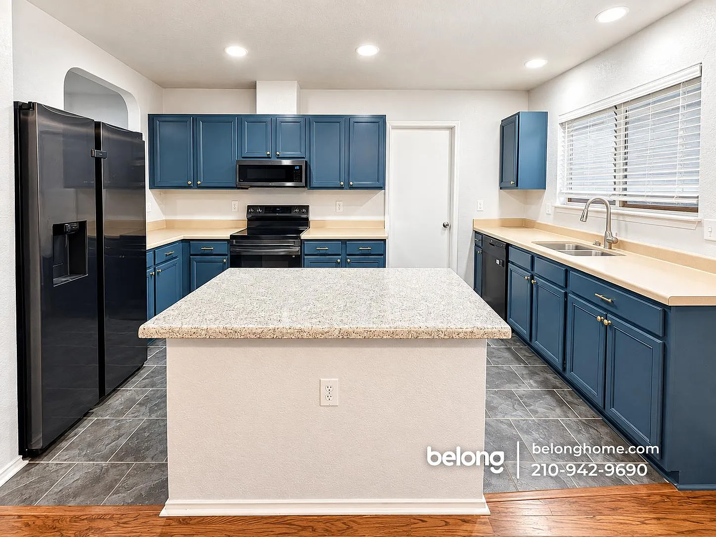 4 bed, 2.0 bath, 1733 sqft, $1,785 — Photo 3