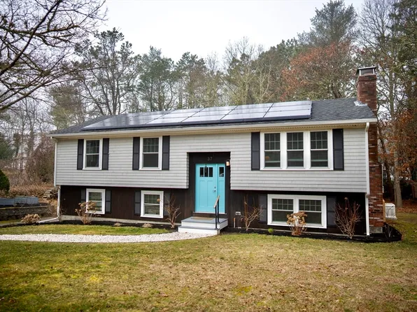 37 Bent Tree Dr, Barnstable, MA 02630