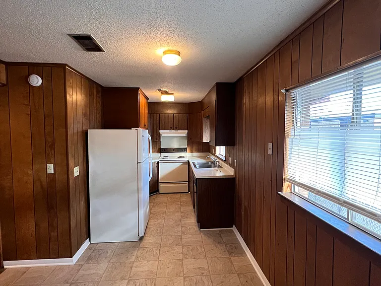 18 Tunnel Blvd — Photo 18