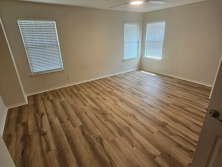 6114 Pecan Tree — Photo 16