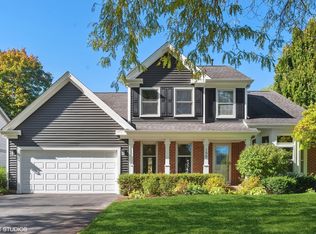 156 Copperwood Dr, Buffalo Grove, IL
