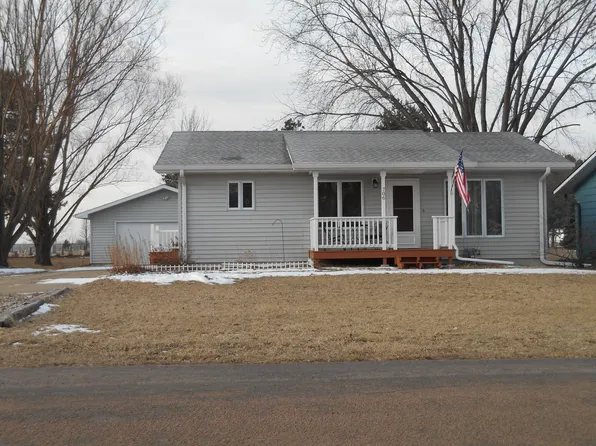 706 E Clay St, Elk Point, SD 57025