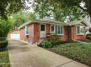 2212 Harrison St, Glenview, IL