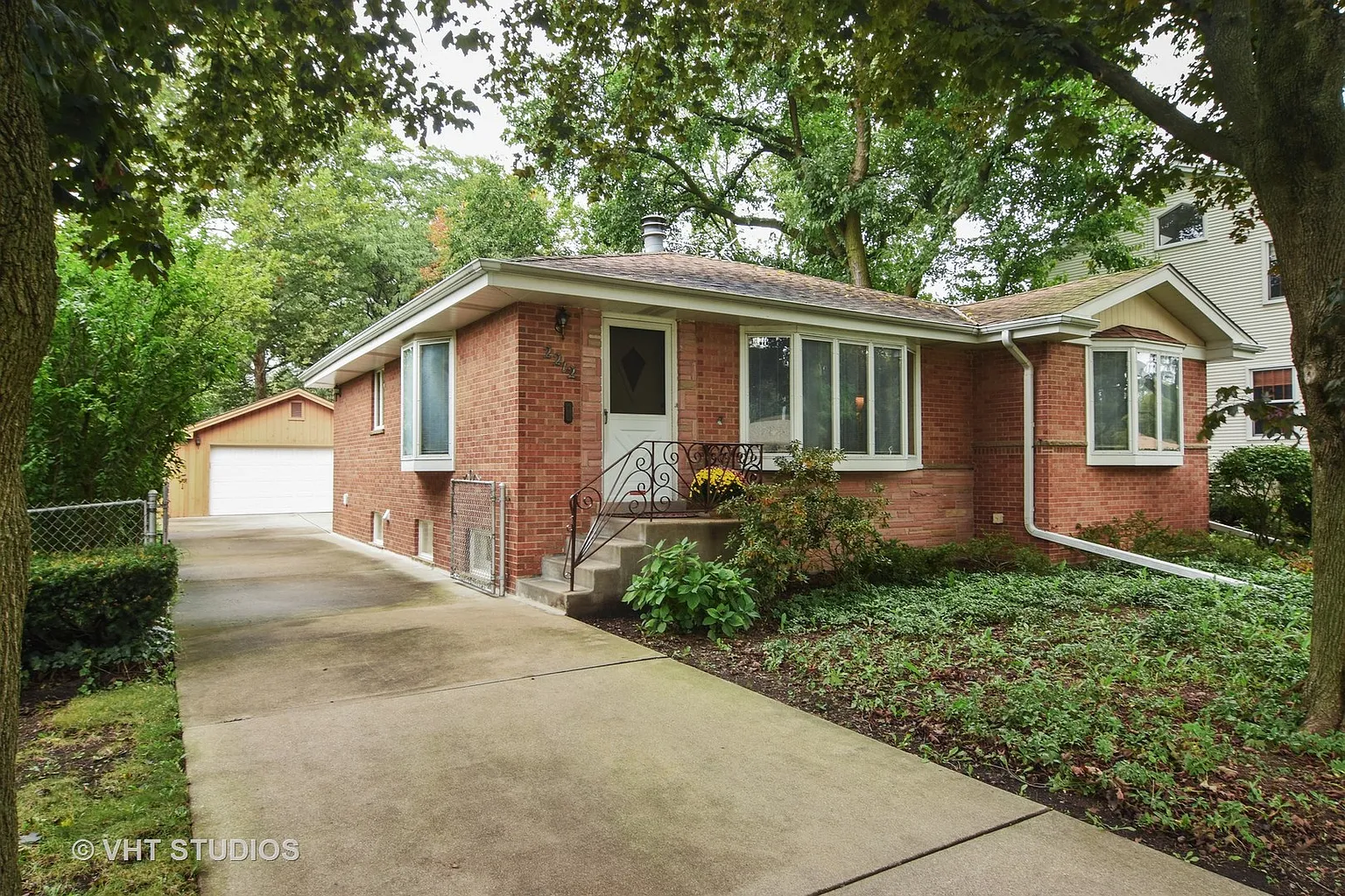 2212 Harrison St photo 1