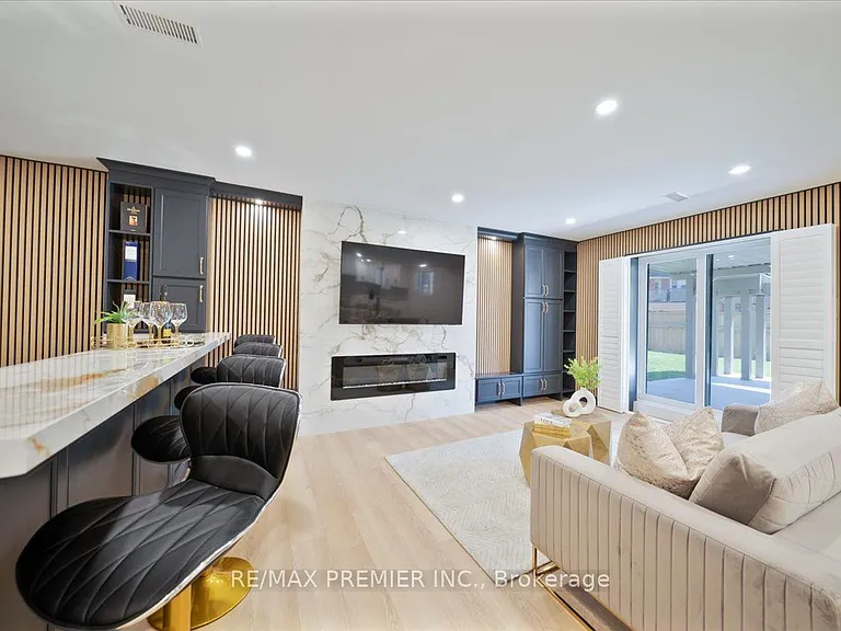 157 Jeanne Dr — Photo 40