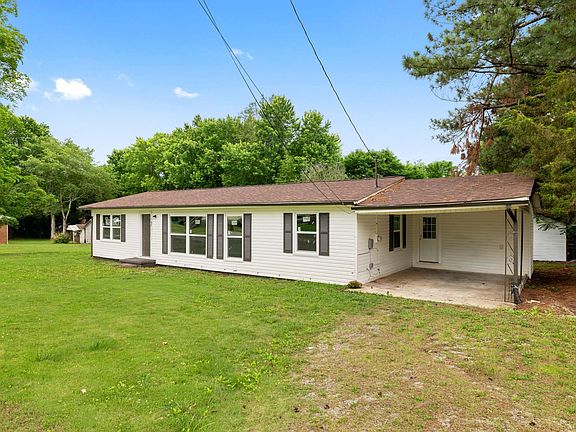 3rd image of 225 Vines Cres