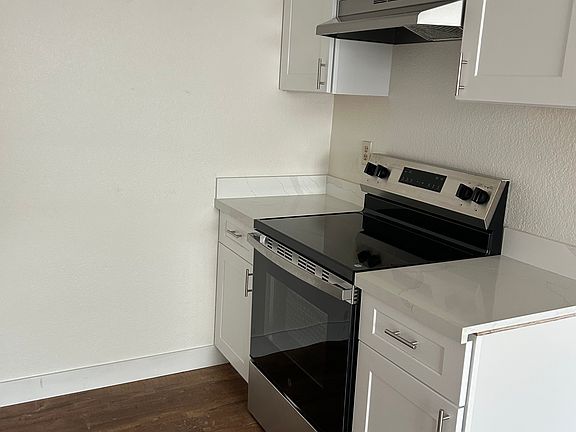 5th image of 1814 S Mills Ave