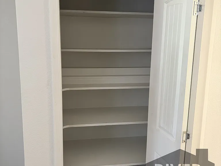 517 Woodward Ave — Photo 11