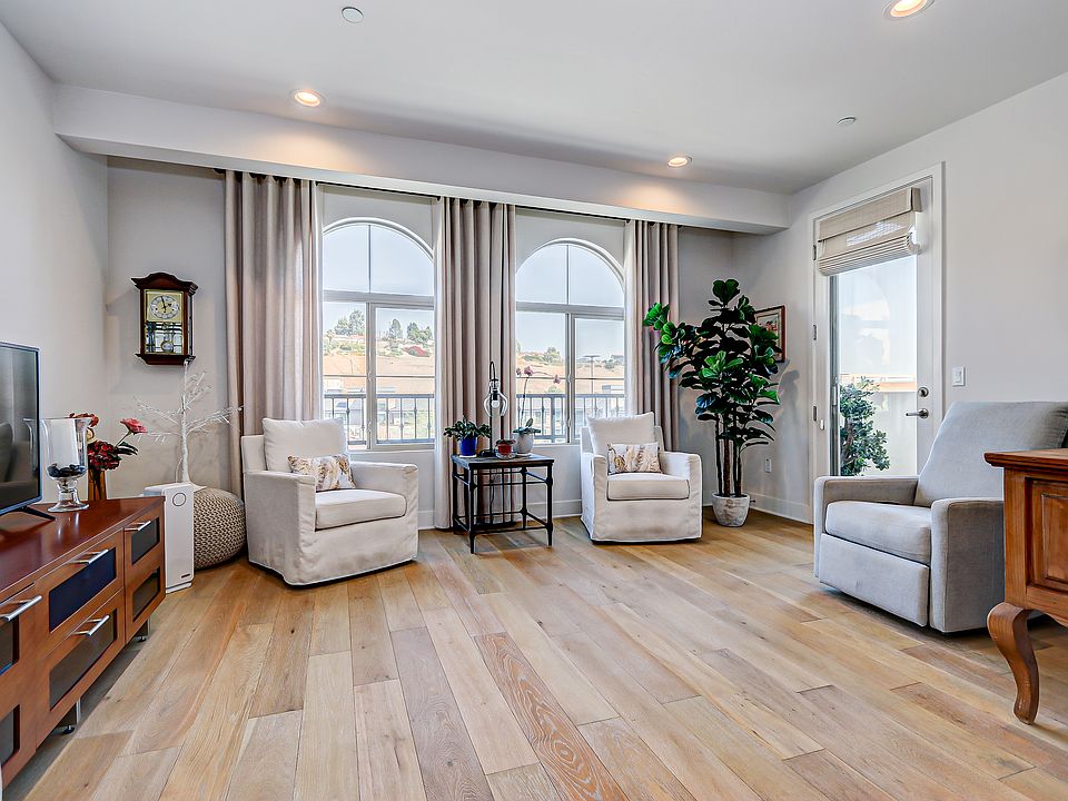 1st image of 627 Deep Valley Dr APT 114