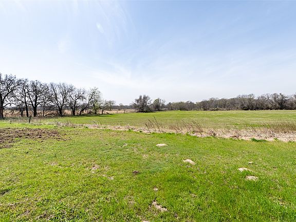 5th image of 1272 School House Rd