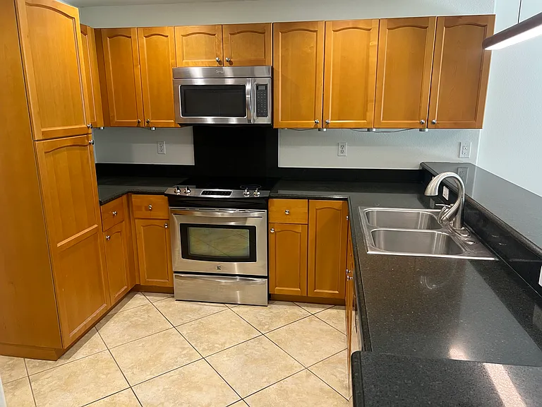 7012 Hawaii Kai Dr #1001 — Photo 19