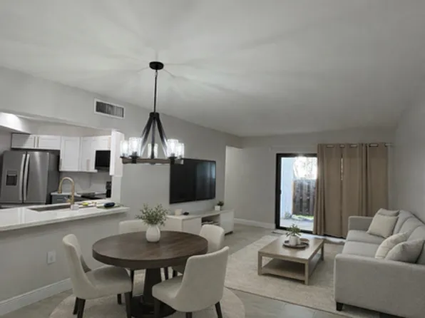 9429 Fontainebleau Blvd, Miami, FL
