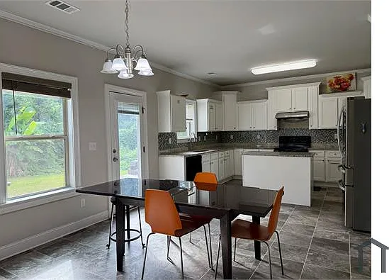235 Sanctuary Dr — Photo 7