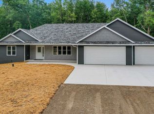 6123 Hedgewood Ct, Abrams, WI 54101