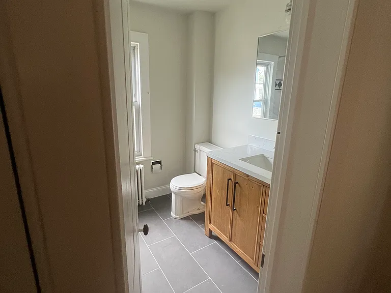 32 Maple St #2 — Photo 9