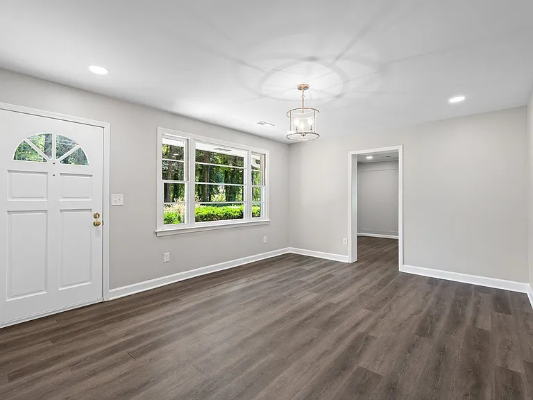 5501 Old Buncombe Rd — Photo 6