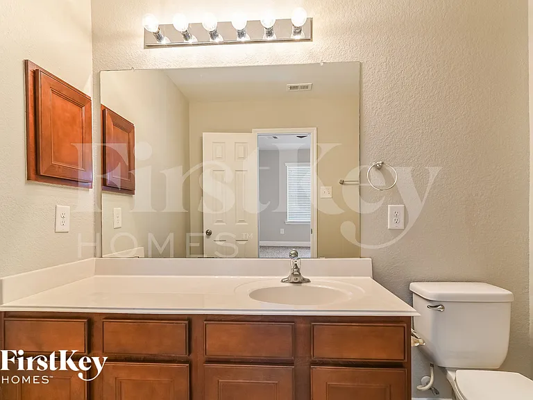 26108 Knights Tower Ct — Photo 12