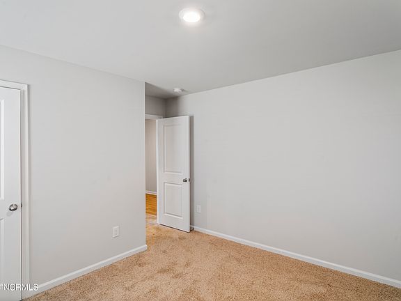 3rd image of 7006 Woodline Drive