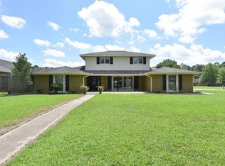 4520 Meadowbrook St, Vidor, TX 77662