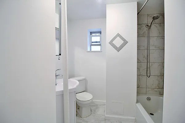 Rented by Julianna Realty Corp | media 14