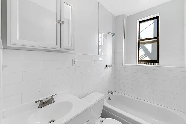 Rented by REAL New York | media 10