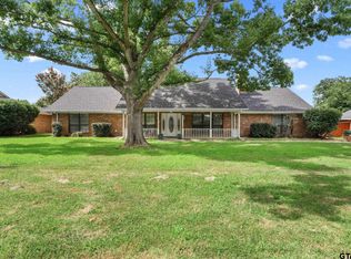 521 Sunnyside Dr, Chandler, TX 75758