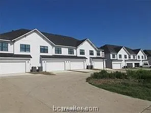 2116 Crescent Pointe Pkwy Photo 1