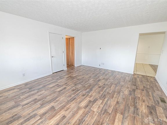 2nd image of 6137 Rosecrest Dr