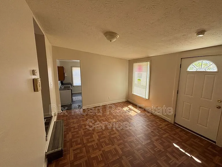 829 Maple Ave #3 — Photo 7