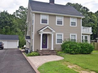 1057 Waverly Ave, Holtsville, NY 11742