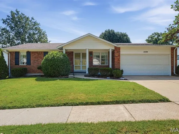 4530 Firelight Dr, Saint Louis, MO 63129
