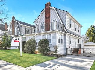 3336 167th St, Flushing, NY 11358