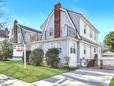 33-36 167th Street, Flushing, NY, 11358