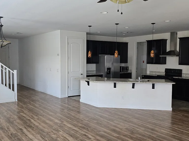 40835 W Patricia Ln — Photo 10