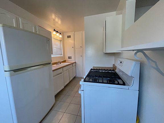 3rd image of 247 E Orlando Way #7