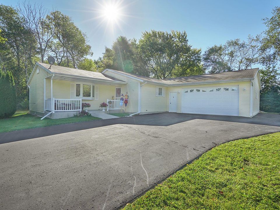 1st image of W5323 Kenosha Dr
