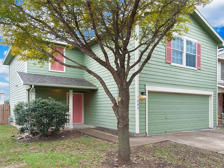 7409 Elk Pass Dr — Photo 2