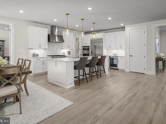 5th image of 2800 Brazier Ln