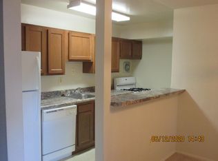 128 Patrick St SE APT 253, Vienna, VA 22180