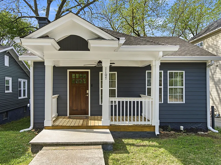 Yard view (front)