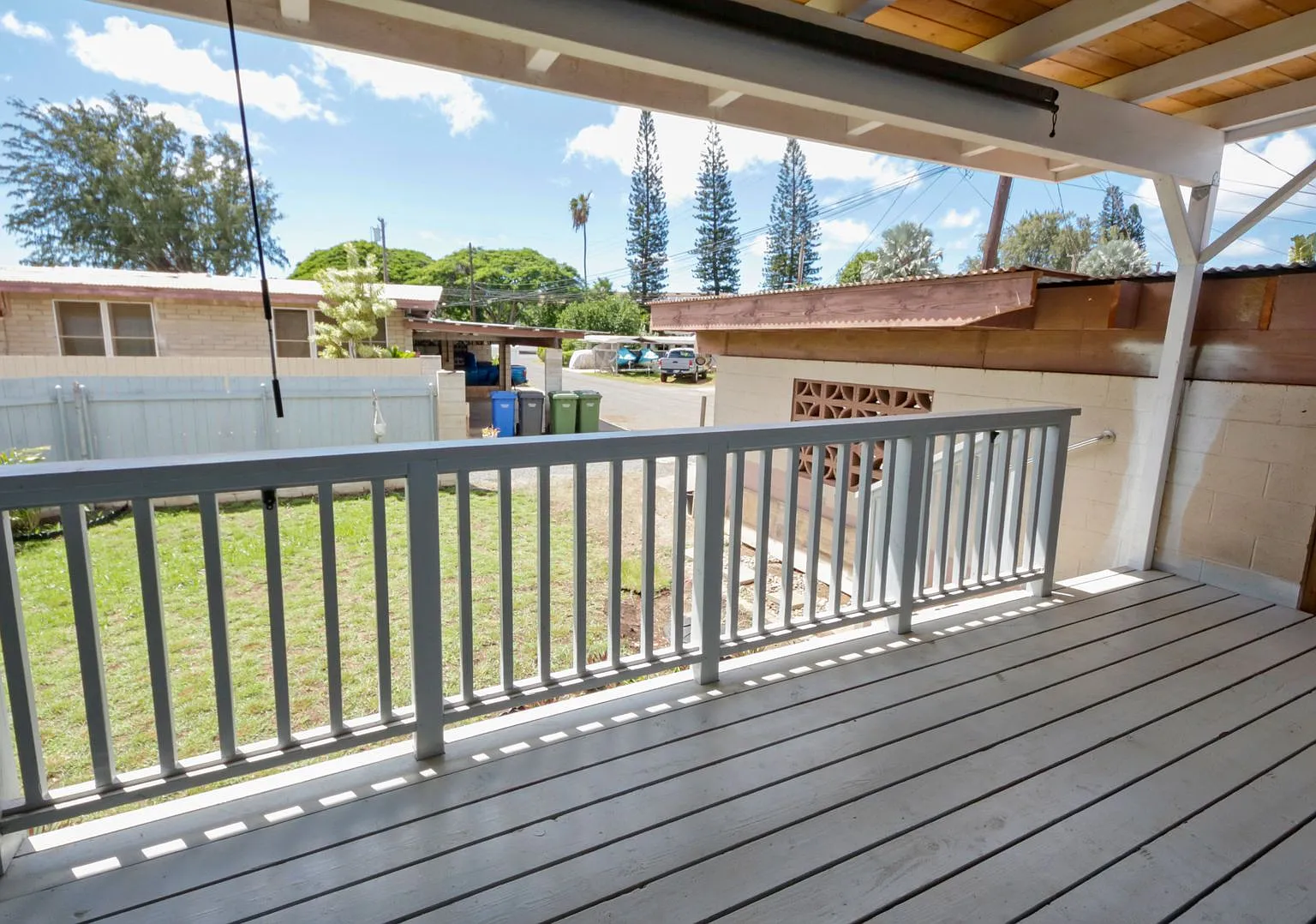 North Shore Renovated 2/2/1 Single Family /Duplex $3600.00 — Photo 4