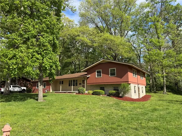 3280 E Oakwood Ave, Decatur, IL 62521