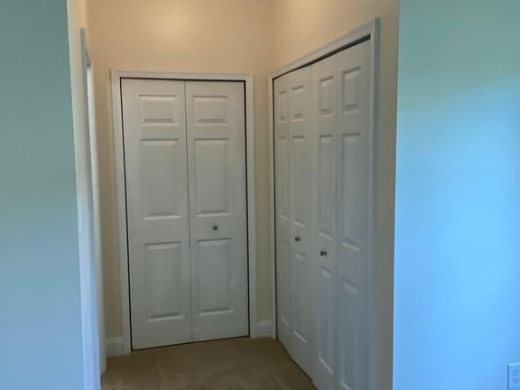 5th image of 248 Turnberry Vlg