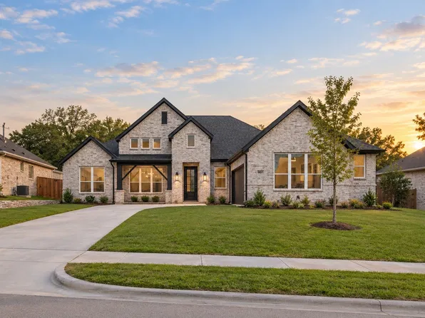 967 Richard Pittmon Dr, Desoto, TX 75115