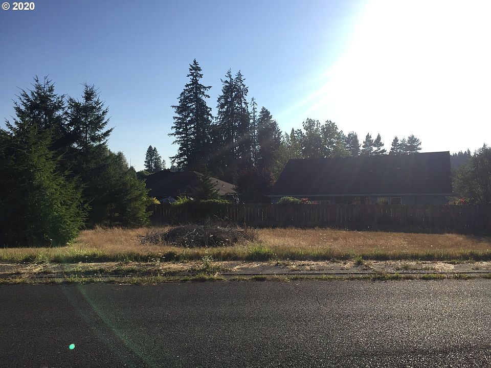 2nd image of 2015 Nickerson Loop