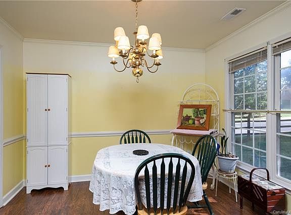 5th image of 2166 Belle Chase Dr