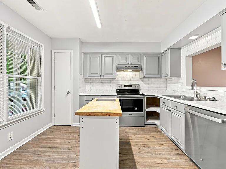 839 Dalewood Dr — Photo 8