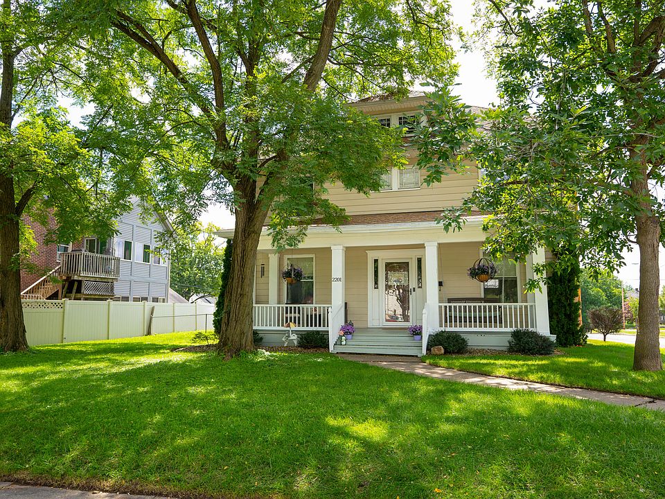 1st image of 2201 Elmwood Ave
